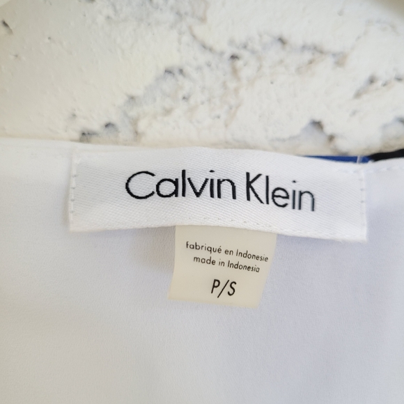 Black, White & Blue Sleeveless - Picture 2 of 4